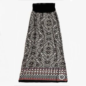 Maxi Skirt sm Black & White w/Colorful Detail at Feet, Versatile Black Waistband